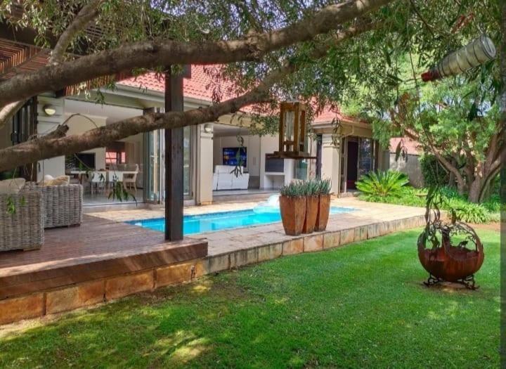 Pecanwood Estate Luxury Villa 5 Bedrooms With Pool Hartbeespoort Exterior photo